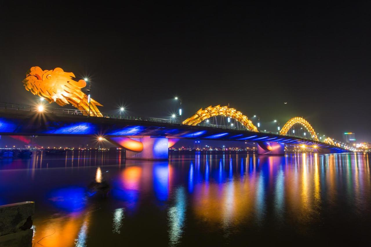 Dragon View Riverfront Aparthotel